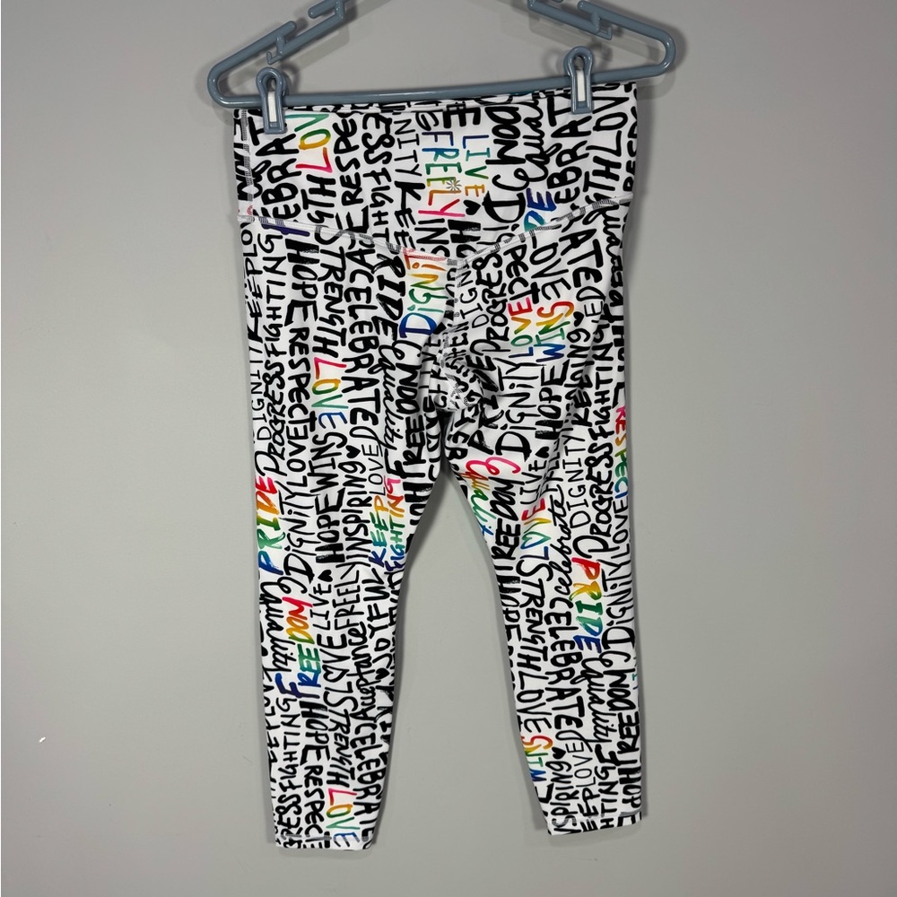 NWOT ATHLETA ELATION TRAIN 7/8
Tight Leggings PRIDE Graffiti words L - Picture 12 of 13